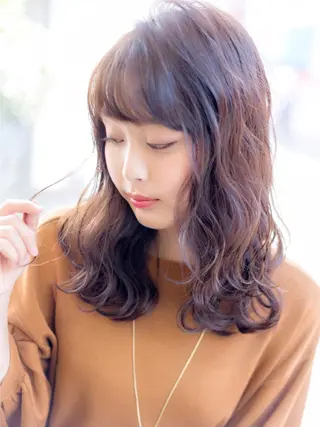 セミロング カラー 榎園 由美のヘアスタイル