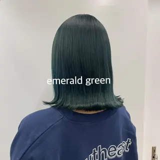 ミディアム 暖色カラー推し/ トヤエリコのヘアスタイル