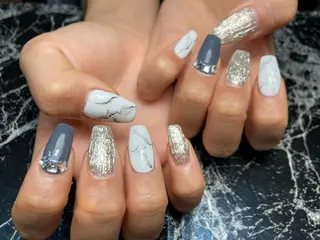 ミディアム ネイル ✴︎ Delightのネイルデザイン