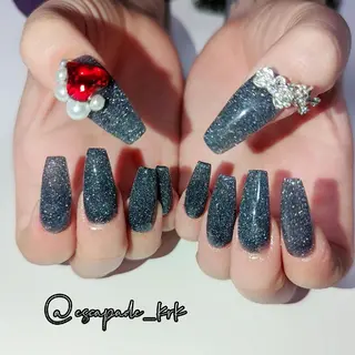 ミディアム ネイル クロキ 。のネイルデザイン