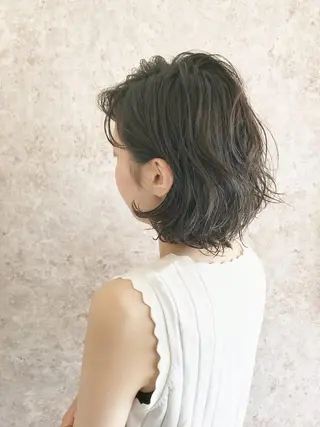 ミディアム カラー パーマ due hair 京都駅前店 MILBON オージュア認定サロン【デューヘアー】所属・ハイトーンブリーチ 土坂 由志【京都】のヘアスタイル