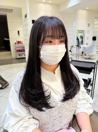 セミロング カラー ヘアアレンジ 韓国レイヤー🖤🤍 /うえのゆずのヘアスタイル