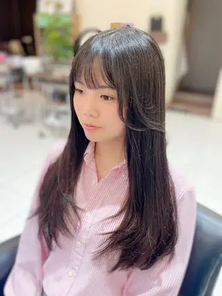 ロング 横手 亜紀のヘアスタイル