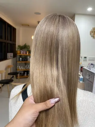 ロング カラー 大内 カオリのヘアスタイル