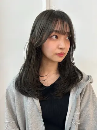 セミロング レイヤーカット/ 透明感カラーmikuのヘアスタイル