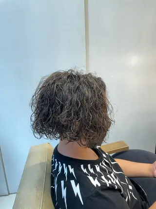 ミディアム パーマ メンズ 本厚木｜縮毛矯正/ 酸性スト専門サロンのヘアスタイル