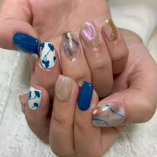 ネイル MAXKELLY ハチのネイルデザイン