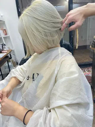 ショート カラー ヒカ/外国人風 デザインカラーのヘアスタイル