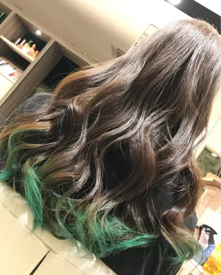 ロング カラー ヘアアレンジ 松本 菜那のヘアスタイル