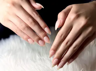 ネイル NekoNailsalon所属・グエン アンのネイルデザイン