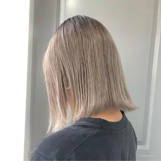 ミディアム カラー ツガミ リナのヘアスタイル