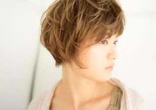 ショート カラー パーマ ツイスパ・波巻き 🩵片平和香奈のヘアスタイル