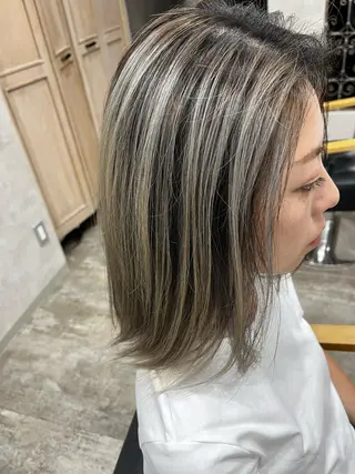 ミディアム カラー ✨レイヤー/柔らかベ ージュ青山✨のヘアスタイル