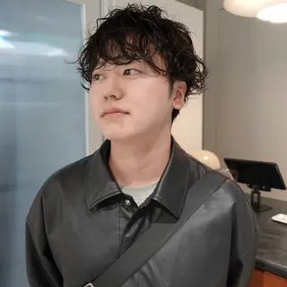 ショート パーマ ヘアアレンジ メンズ 🌐サトウ リョウ🌐のヘアスタイル