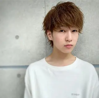 ショート パーマ メンズ 赤み消し🌿 透明感カラー🫧のヘアスタイル