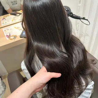 ロング カラー FRAME+なんば駅前店所属・砂野 真璃奈のヘアスタイル