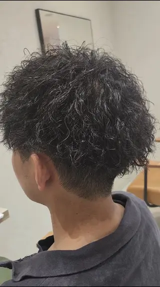 メンズ パーマ “垢抜けパーマヘア” 佐藤ジルのヘアスタイル