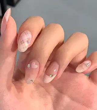 ネイル RAFFINE haru🦋🩵のネイルデザイン