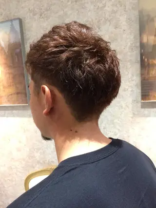 メンズ Kobayashi ハイライト/ショートのヘアスタイル