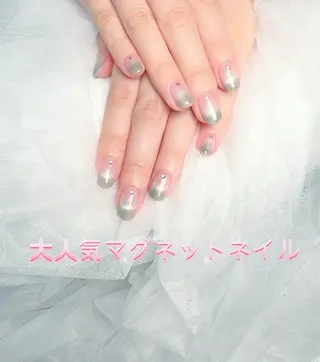 ネイル pink ladyサロン所属・べ にのネイルデザイン