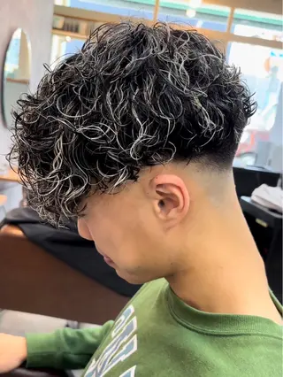 ショート カラー パーマ メンズ 🫧小峰 夕依のヘアスタイル