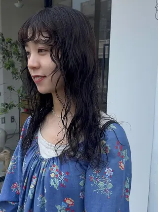 セミロング カラー パーマ ハロウ所属・ハロウ momonaのヘアスタイル