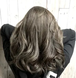 ロング カラー リップカール 神戸のヘアスタイル