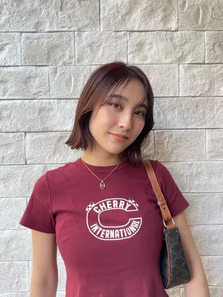 ショート ミルクティー× グレージュMOMOのヘアスタイル