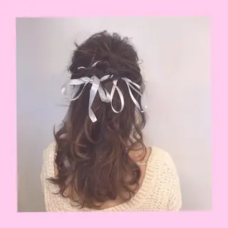 セミロング ヘアアレンジ SHIN/レイヤー カット×クロスパーマのヘアスタイル