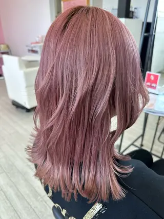 カラー 遠藤 愛莉のヘアスタイル