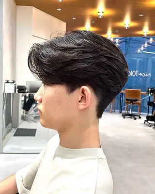 ショート nicoTOKYO 原宿所属・センターパート /メンズ/海野颯生のヘアスタイル