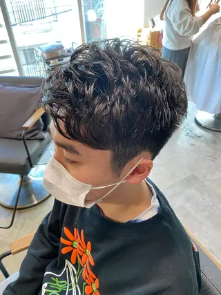 ショート パーマ メンズ みつけ／メンズカット メンズパーマ🦔のヘアスタイル