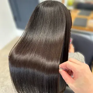 ロング カラー みやたゆうき 髪質改善講師のヘアスタイル