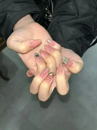 ネイル 🪐富島彩夏 /海外nail🪐のネイルデザイン