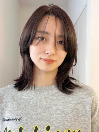 ミディアム 阿久津真衣 似合わせカットのヘアスタイル