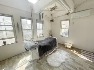 Kiroro  by Eyelash  Airi所属・Kiroro   Eyelash のマツエク・マツパデザイン