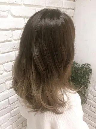 セミロング カラー 江幡 渉のヘアスタイル
