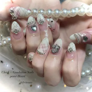 ネイル D-BEAUTY Nailsalonのネイルデザイン