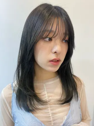 セミロング 艶髪/透明感/ 三宅晴香のヘアスタイル