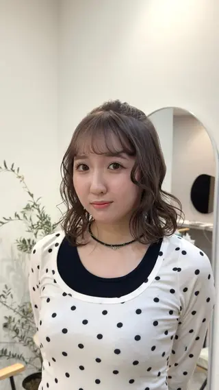 ミディアム カラー Ｆ.まひろ🎀 暖色カラー／ベージュのヘアスタイル