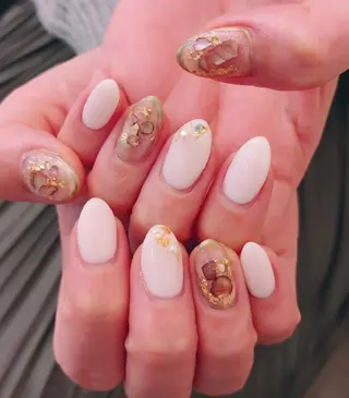 ネイル B.care自由ヶ丘所属・早坂  のネイルデザイン