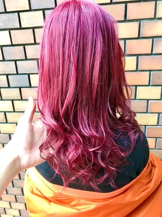 セミロング L STUDIO心斎橋店所属・派手髪支持率No1 Eisukeのヘアスタイル