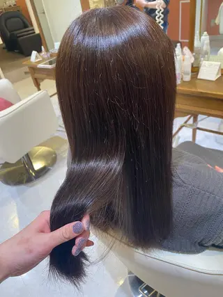 ミディアム カラー 梛木 唯のヘアスタイル
