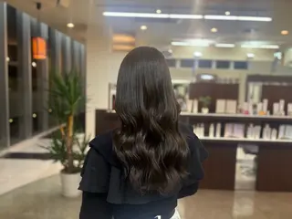 ロング カラー 垢抜けデザイナー/ 似合わせ/朝倉友香のヘアスタイル