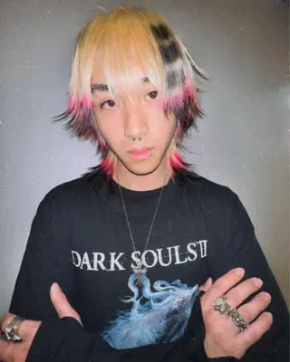 ショート カラー メンズ haco＋所属・圧倒的デザイン力 店長🎨RENAのヘアスタイル