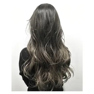 カラー biscohair 髪にドラマを。のヘアスタイル