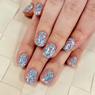 ネイル e+LUCIA NAIL関内店所属・花岡 佑紀のネイルデザイン