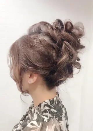 ヘアアレンジ GRANLUSSO 〜グランルッソ駅前店所属・木口 嘉美のヘアスタイル