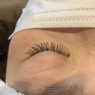 マツエク・マツパ ヤマダ サクラのヘアスタイル