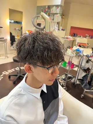ショート カラー パーマ メンズ 長屋 裕也のヘアスタイル